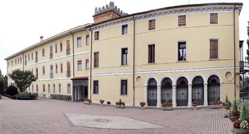 Facciata della Casa di Riposo Godi Sgargi